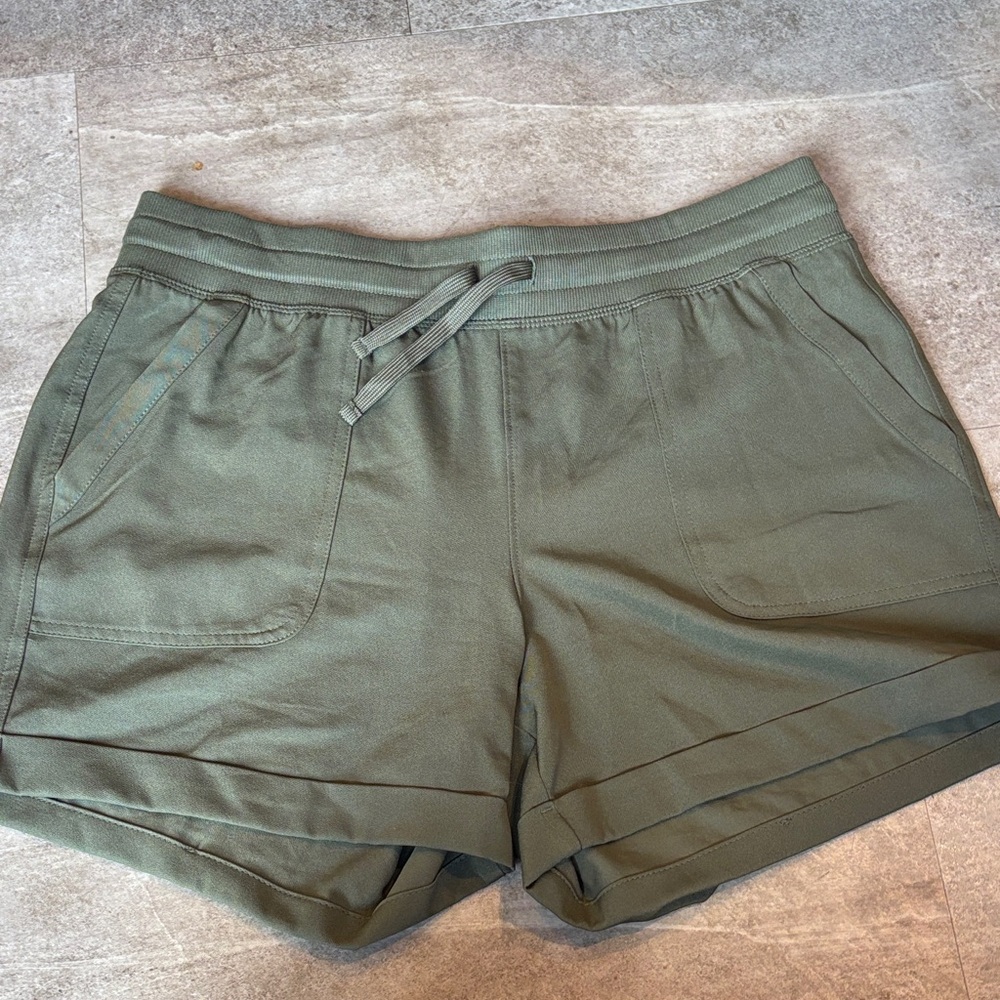 Old Navy Women's Athletic Shorts in Olive